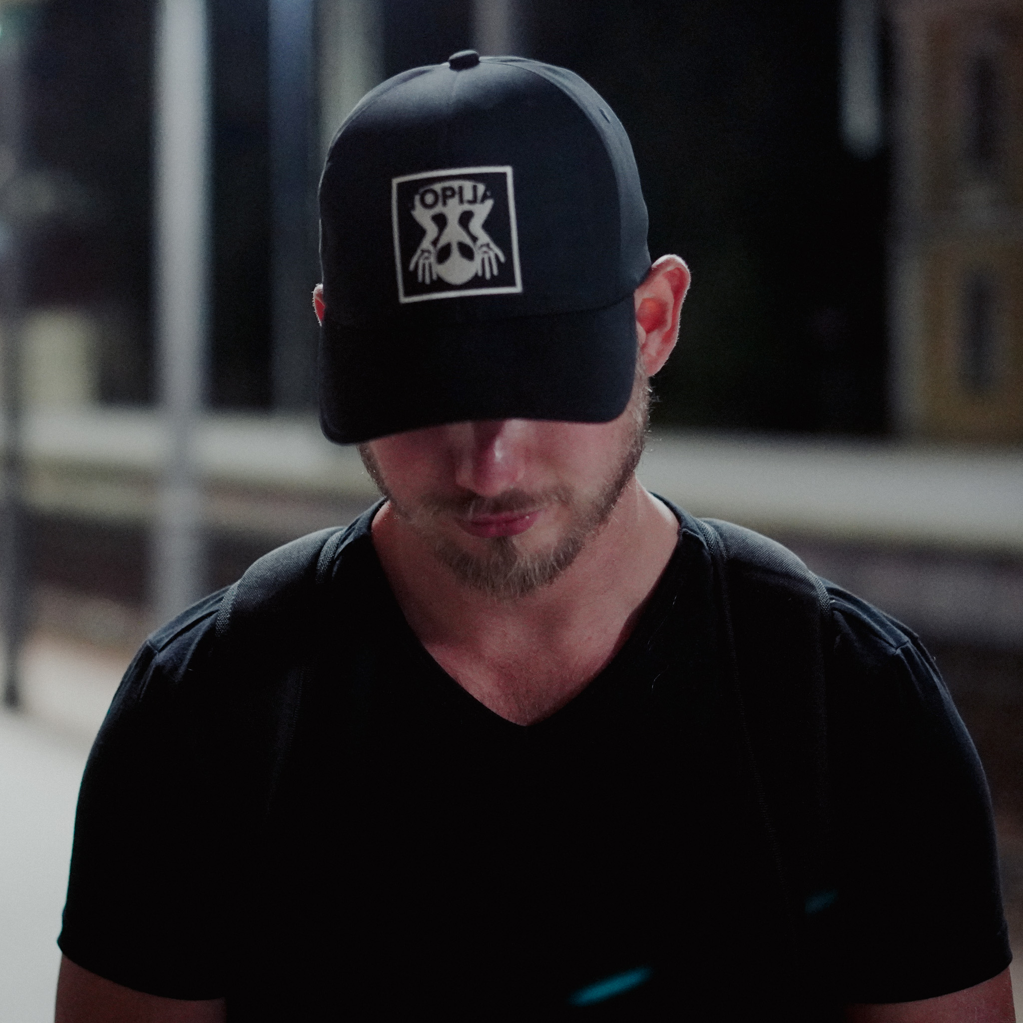 Caps